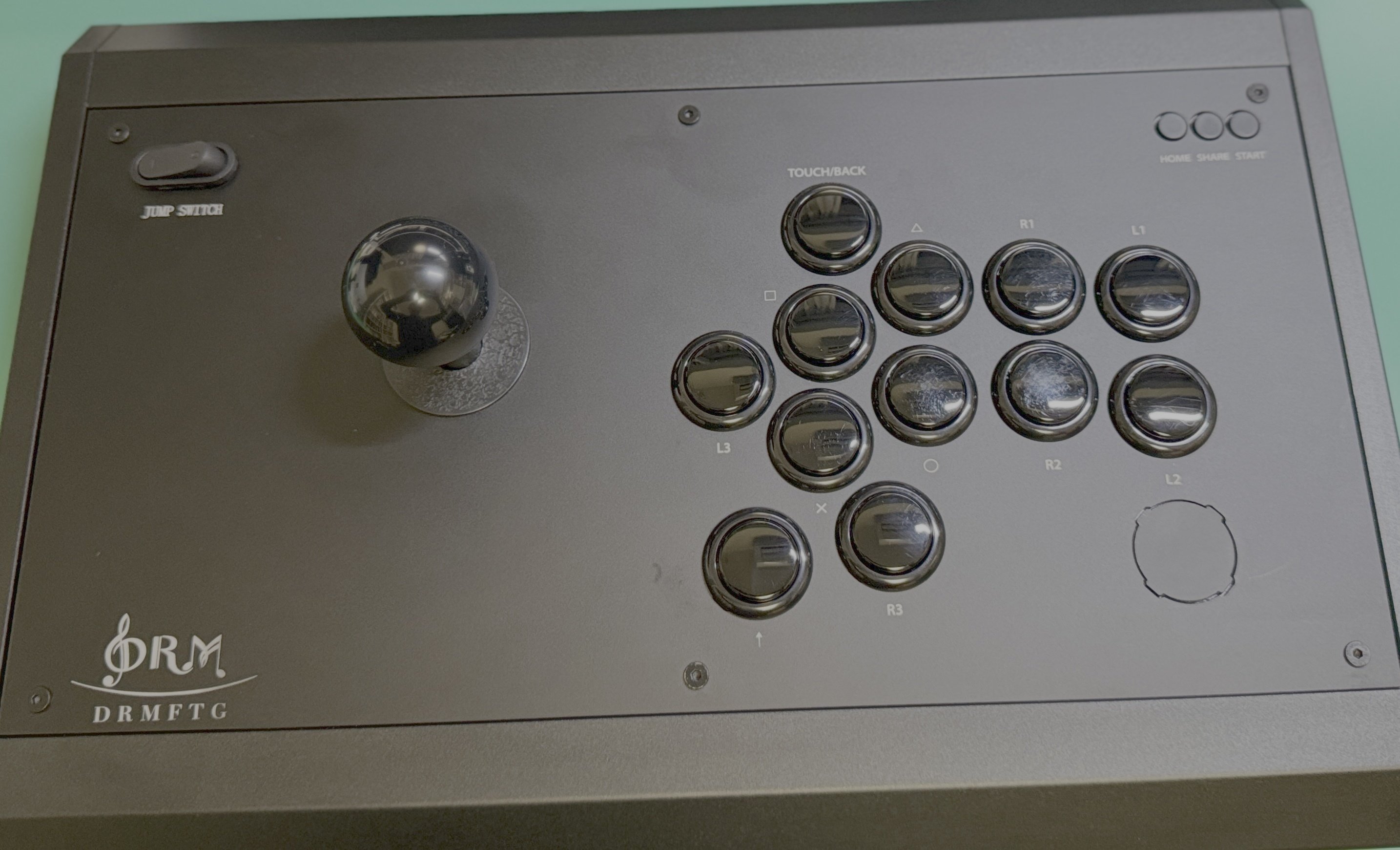 新アケコンを選ぶ！ 「DRMFTG DRM JS」＆「VARMILO KASSAI」｜niroshi