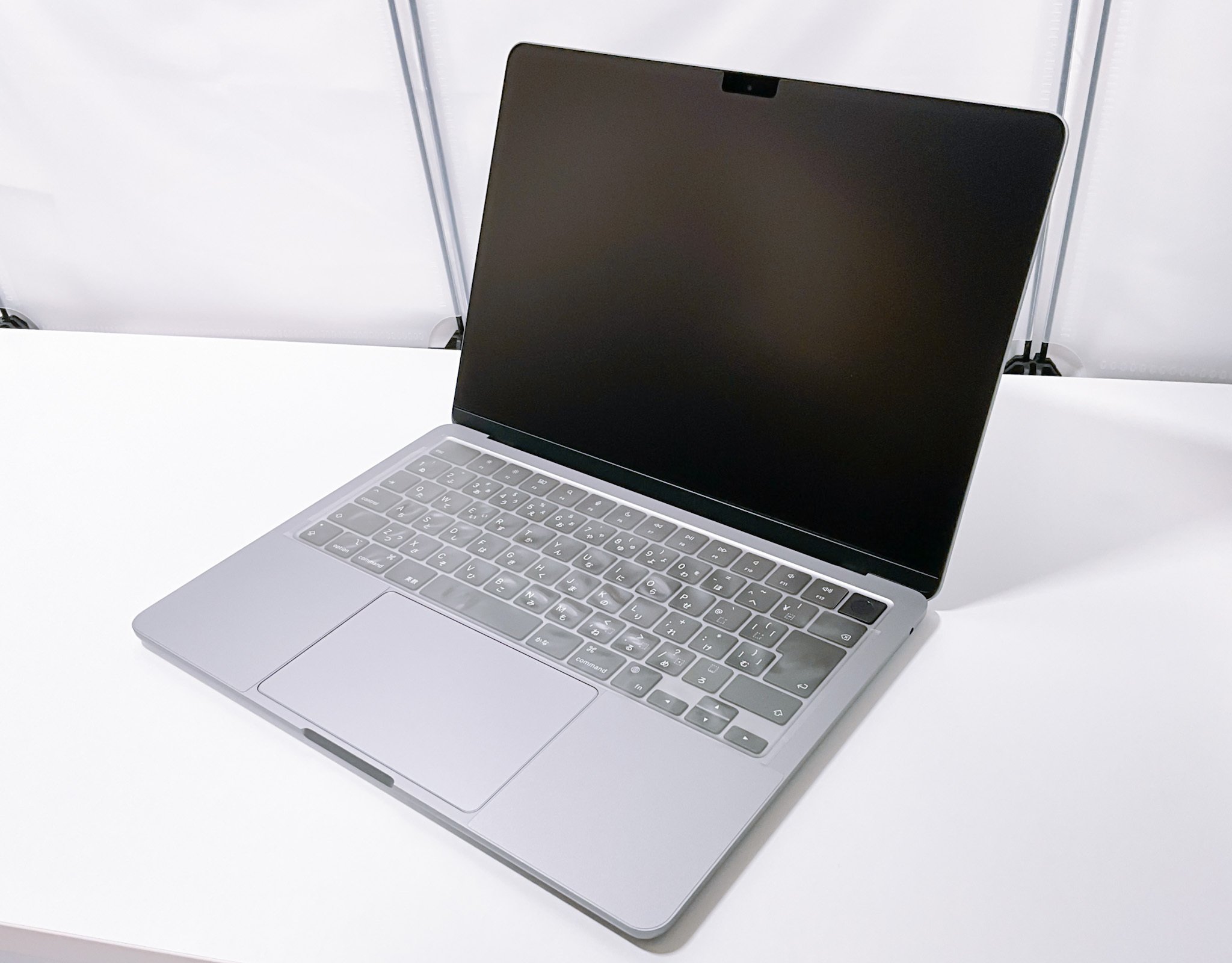 MacBook Air】「スペースグレイ」写真集｜MtOjiisan