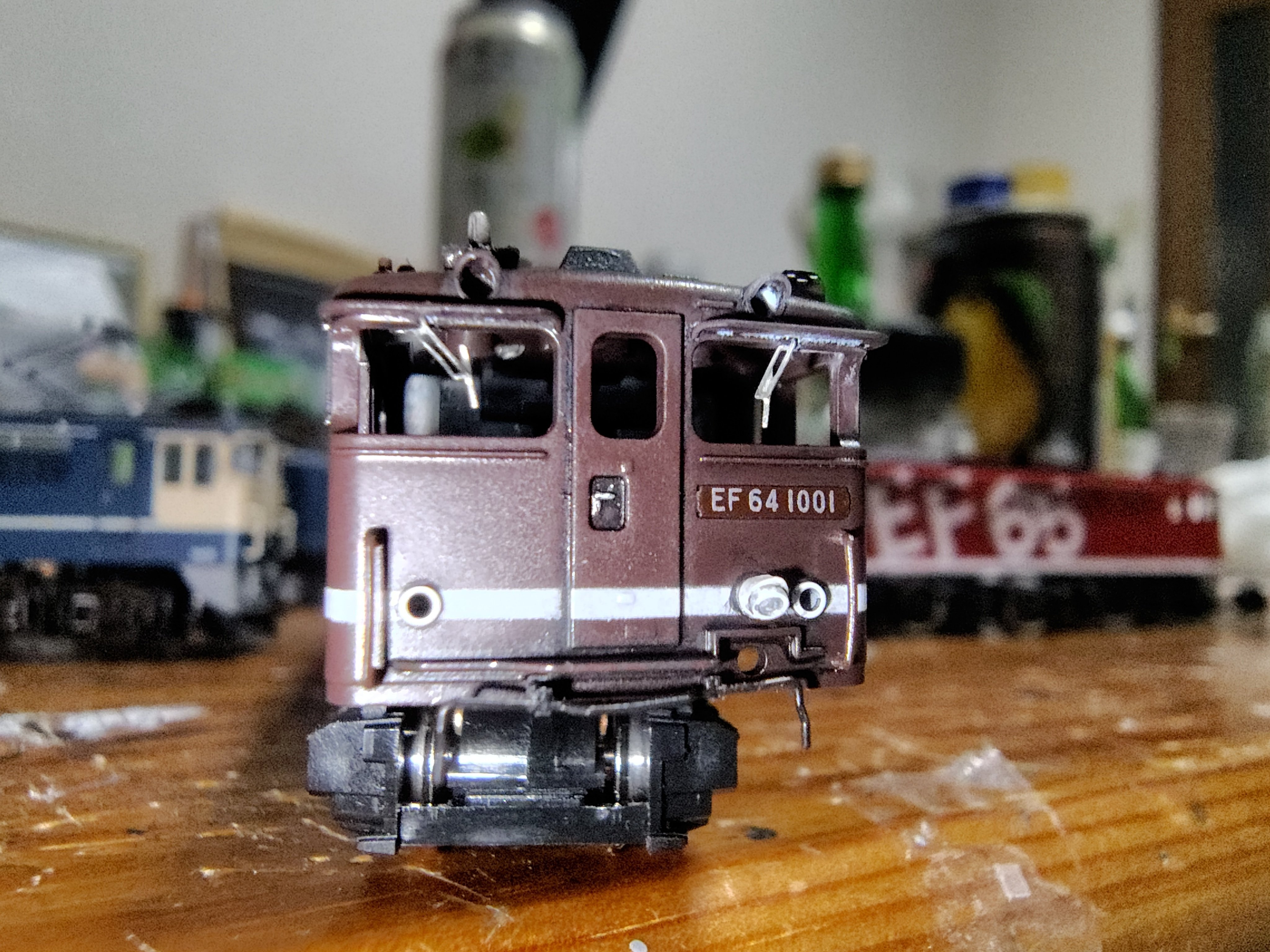 模型加工》TOMIX 9110 EF64 1001をいじる｜さもこう