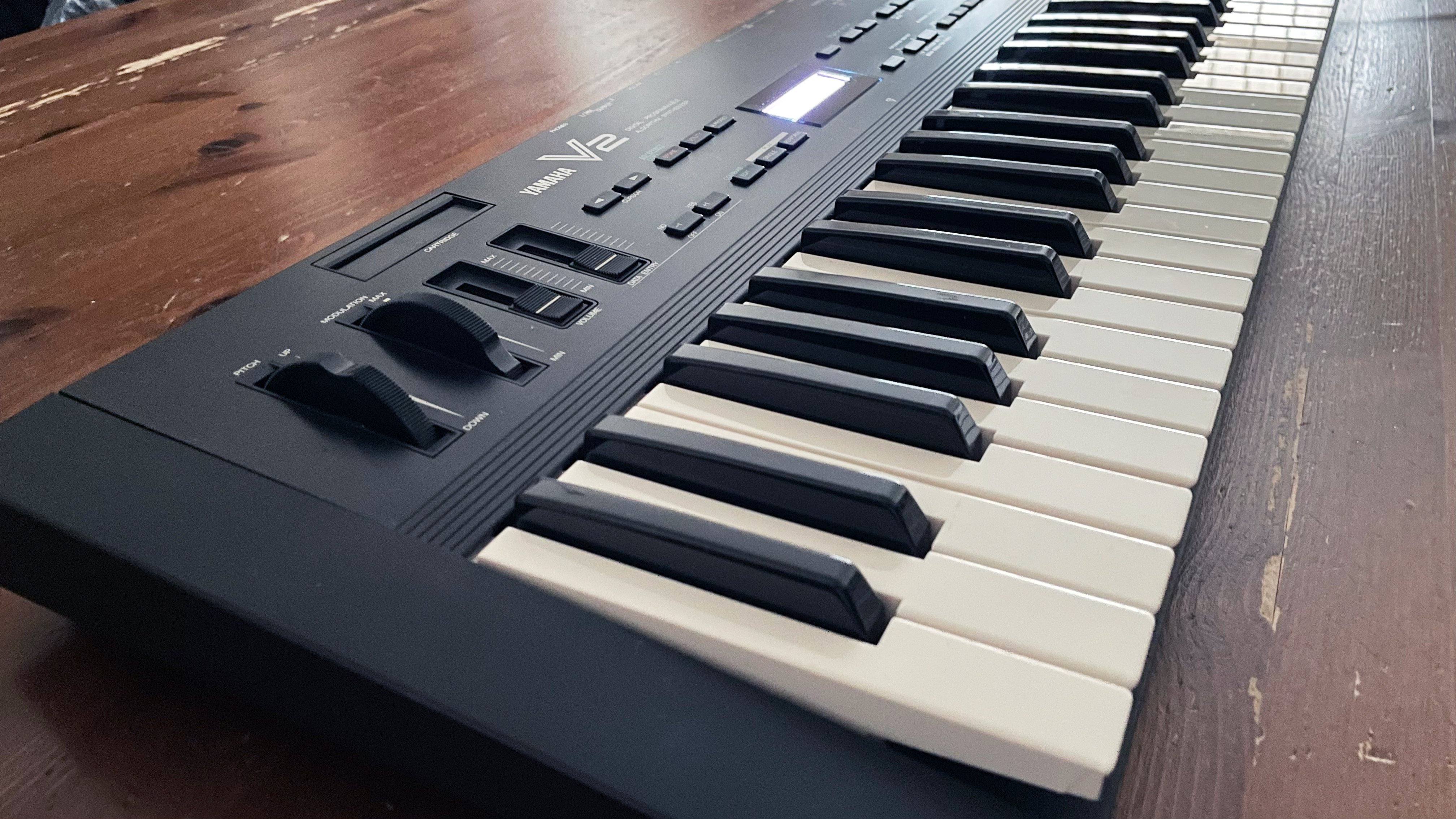 YAMAHA V2（シンセサイザー）｜五代六空（GODAI Riku）