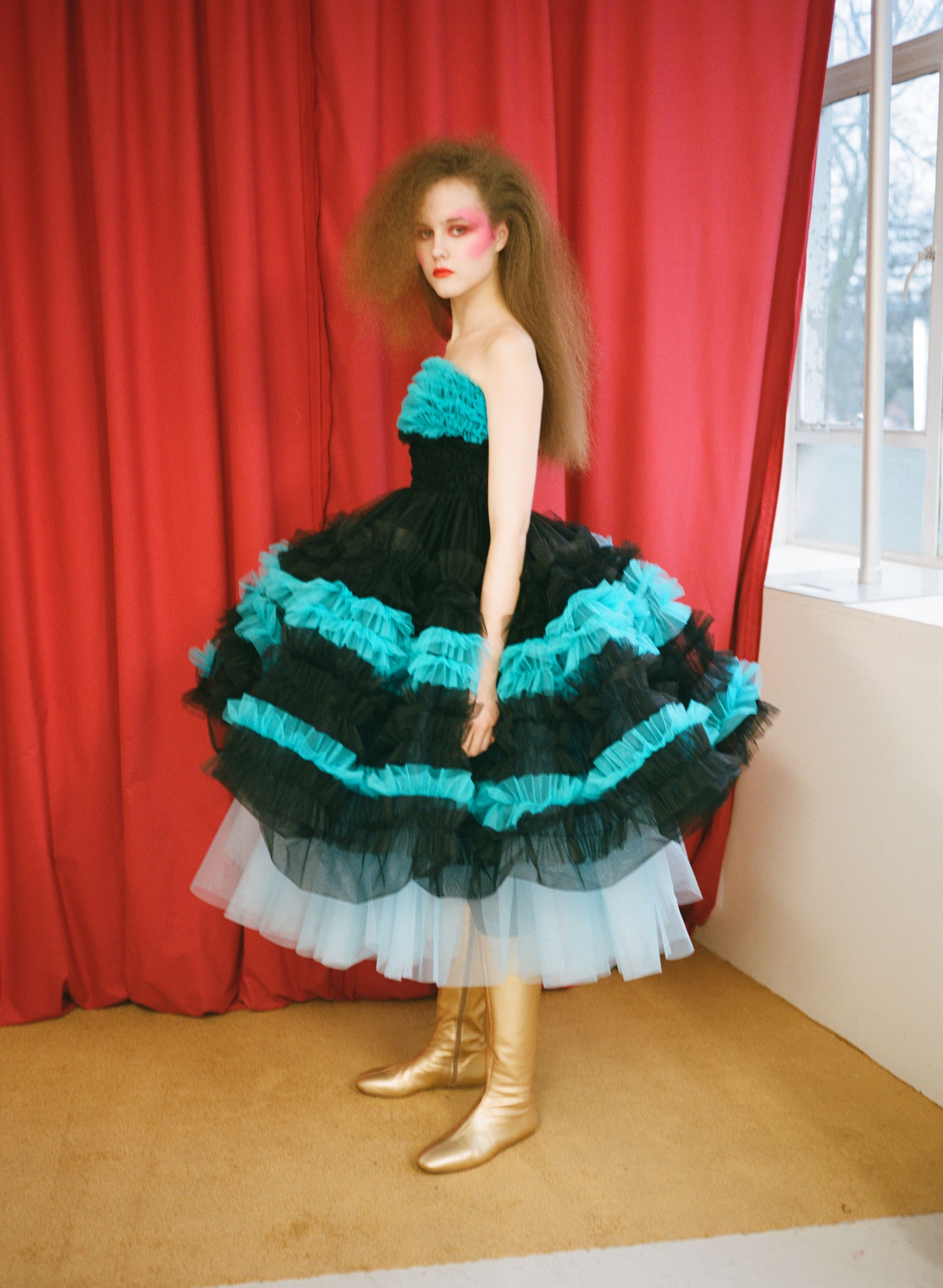 Molly Goddard's Knockout Dress Took 13 Meters of Tulle and 36