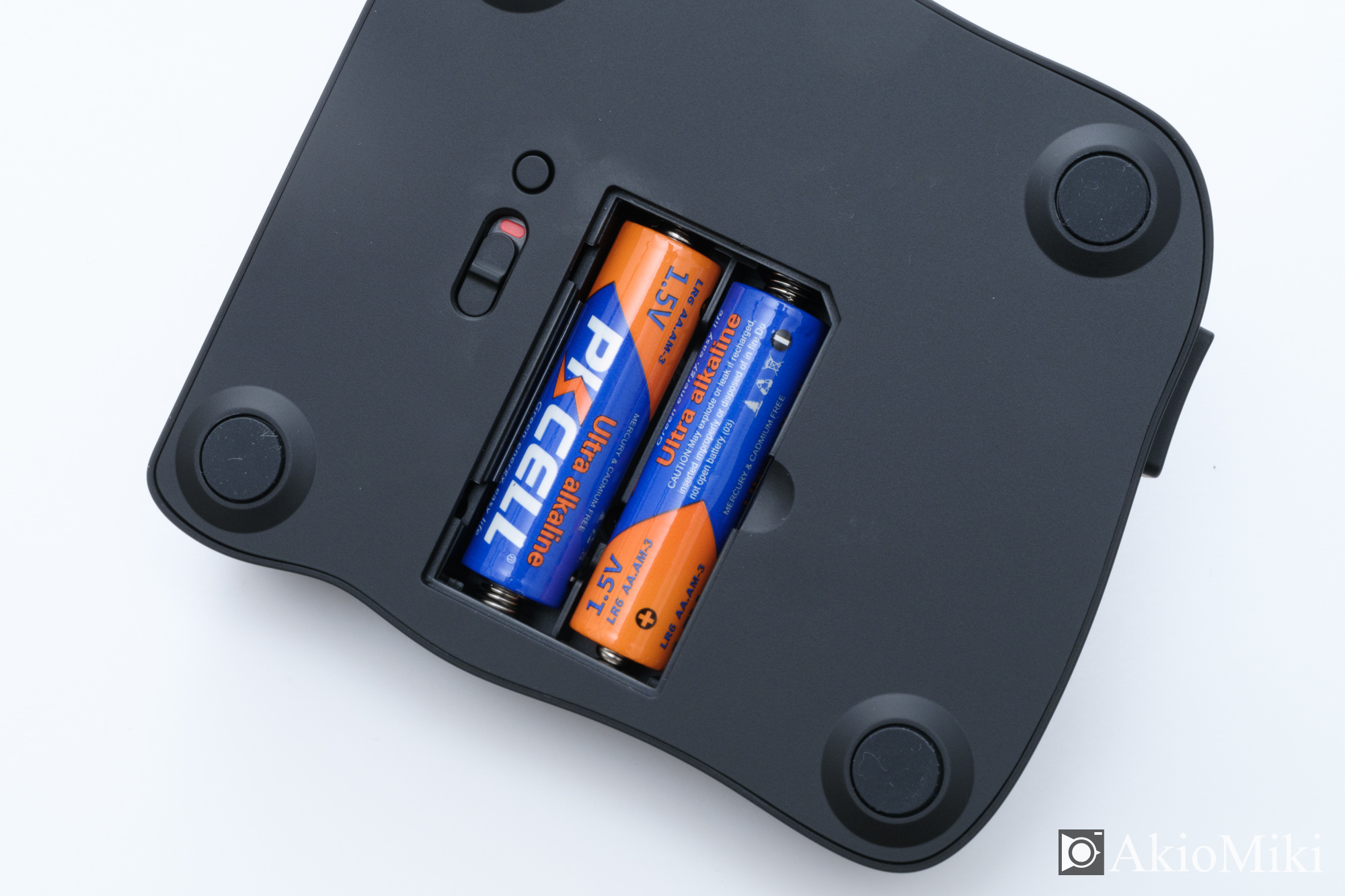 6ヶ月間のレビュー】TourBox Eliteを徹底解説！外観から初期設定も紹介