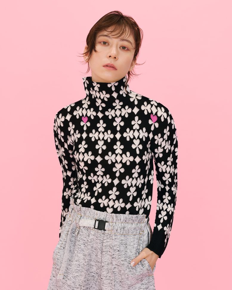 伝説の雑誌『babybabybaby』21世紀ガーリーフォトのスター: ヴァレリー