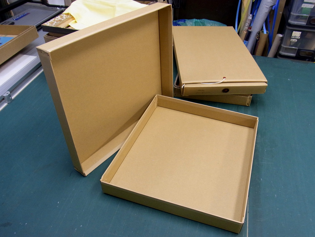 額用・立体用の布タトウ箱、ダンボール箱、黄袋の在庫販売しております