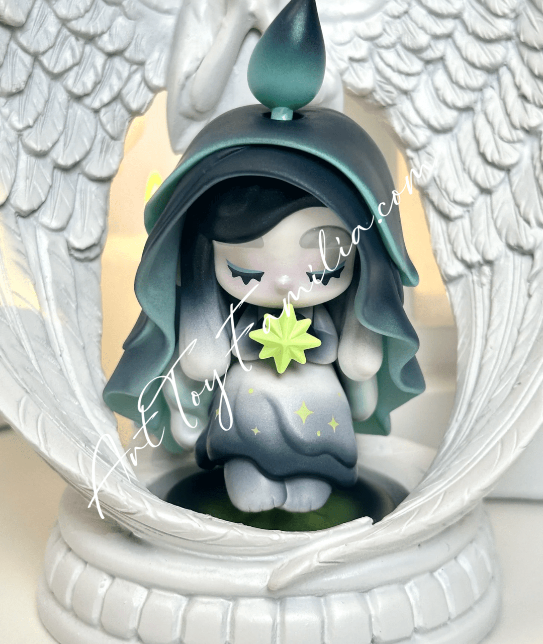 CHAKA Light Sprite | POP MART – Art Toy Familia