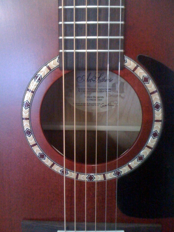 Art and Lutherie Burgundy Spruce GT Review