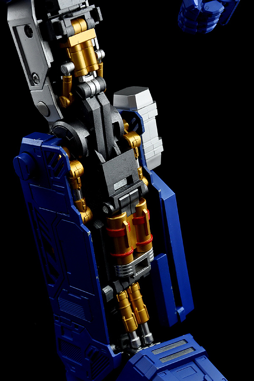 ULTIMETAL UM-01 OPTIMUS PRIME