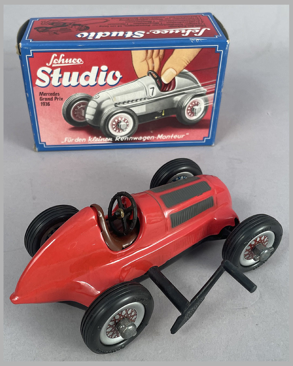 Schuco Studio 1050 1936 Mercedes Grand Prix metal toy - l'art et l