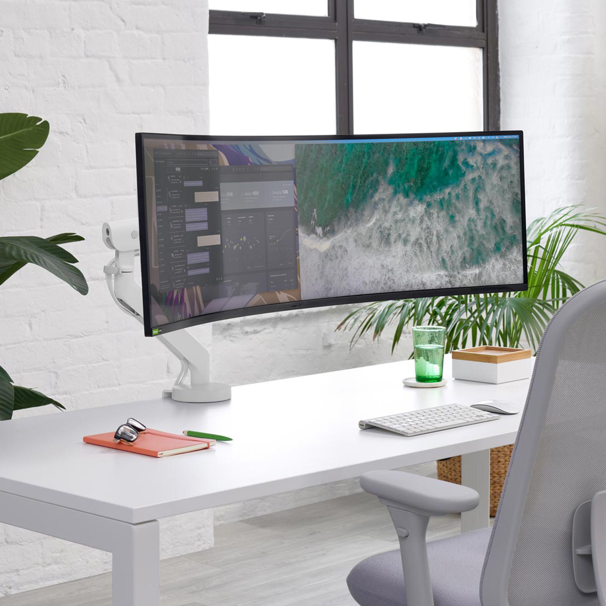 Flo X モニターアーム - CBS（Colebrook Bosson Saunders） - 株式会社