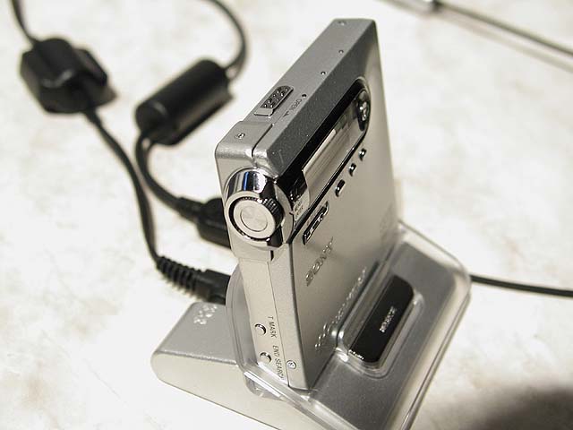 ソニー、MD生誕10周年記念パーティーを開催