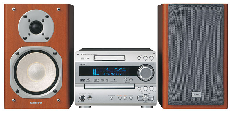 オンキヨー、ユニバーサルプレーヤー内蔵ミニコンポ