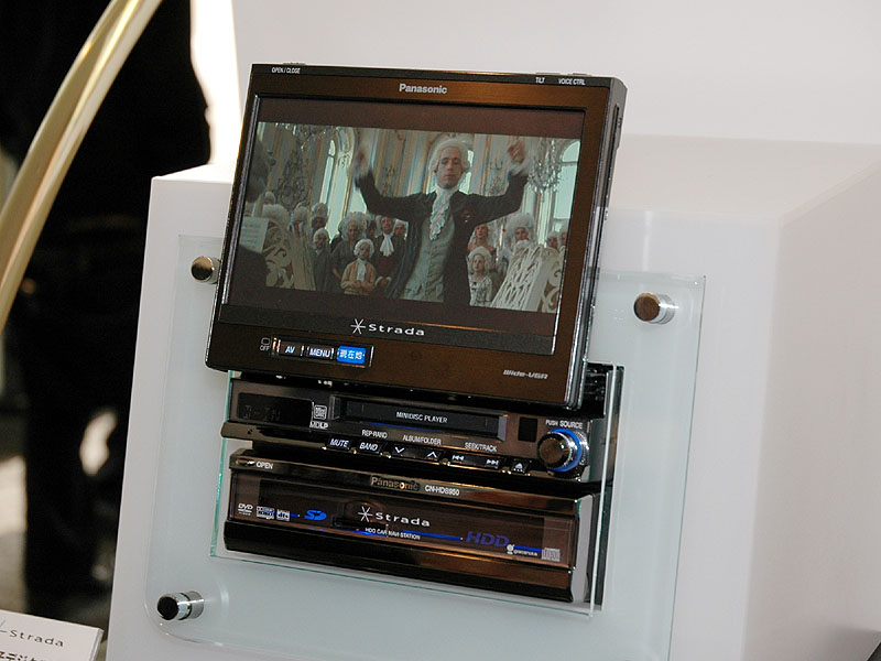 松下、HDDナビ「ストラーダ」の新モデル3機種