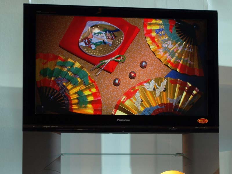松下、“リビング高画質”フルHDプラズマ「VIERA PZ750」