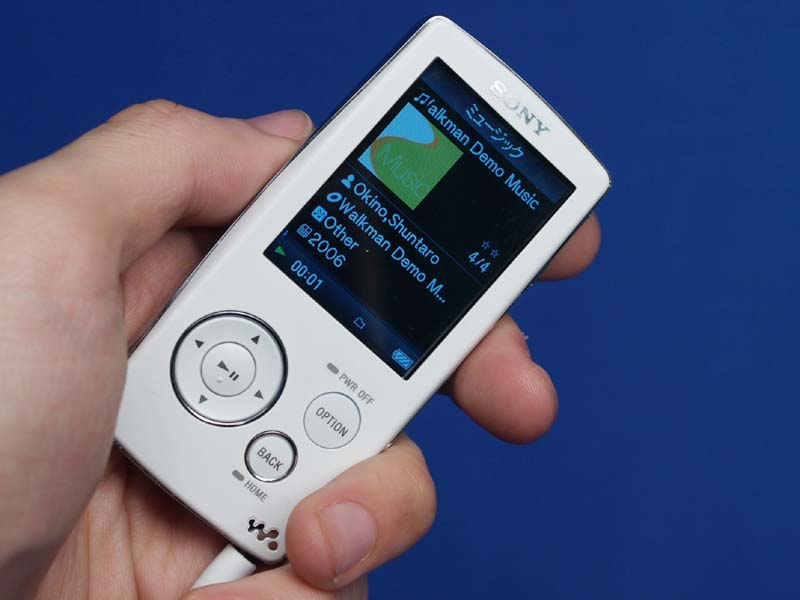 ソニー、ウォークマン「NW-A800」の最新ファームを公開