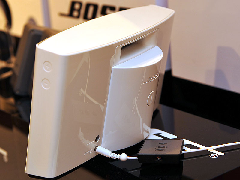 ボーズ、据え置き型iPodスピーカー「SoundDock」の新モデル