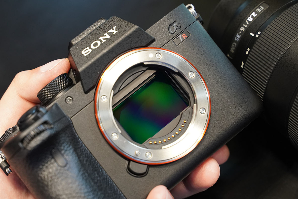 ソニー、「もうひとつのモンスター」6,100万画素ミラーレス「α7R IV