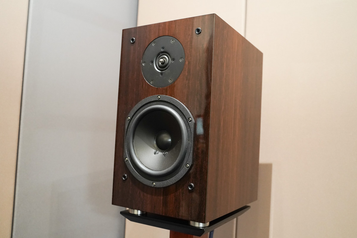 クリプトンのロングセラースピーカーが進化。ペア28万円「KX-1.5