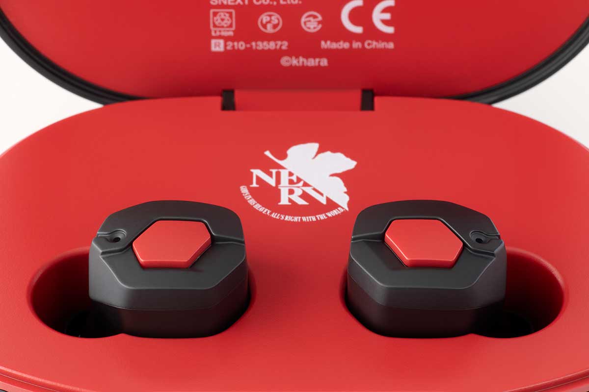 エヴァ完全ワイヤレスにNERVモデル。葛城ミサトの音声新録 - AV Watch