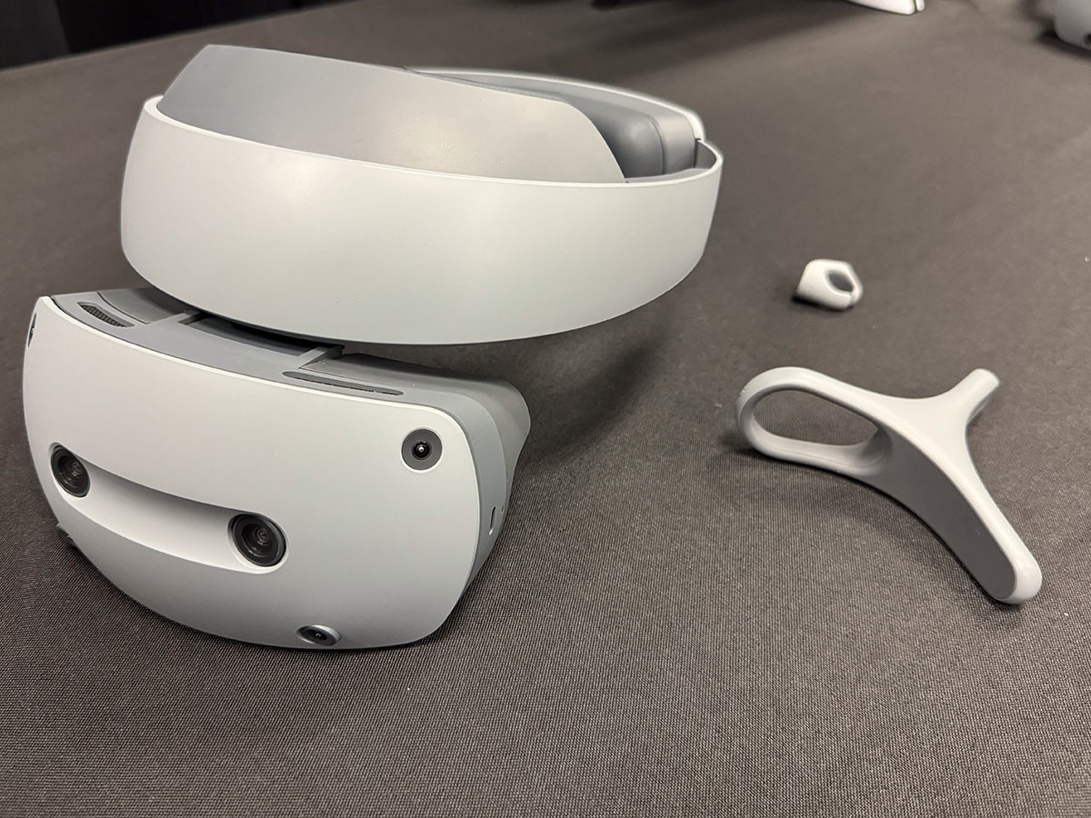 西田宗千佳のRandomTracking】ソニーの4K HMD「没入型空間コンテンツ