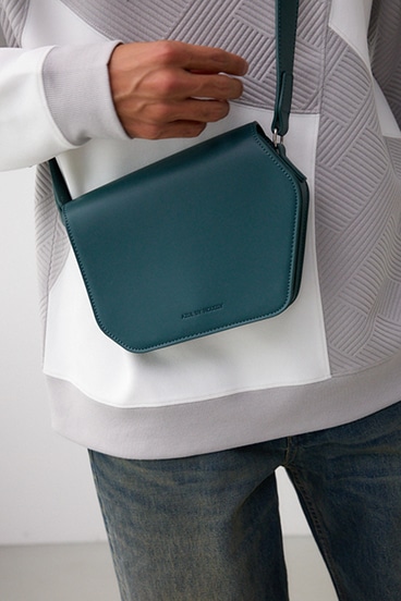 フェイクレザースクエアショルダーバッグ｜MEN｜251HAT55-237I｜AZUL