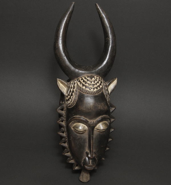 バウレのマスク<アフリカの仮面(木彫り)：アフリカ雑貨アザライ