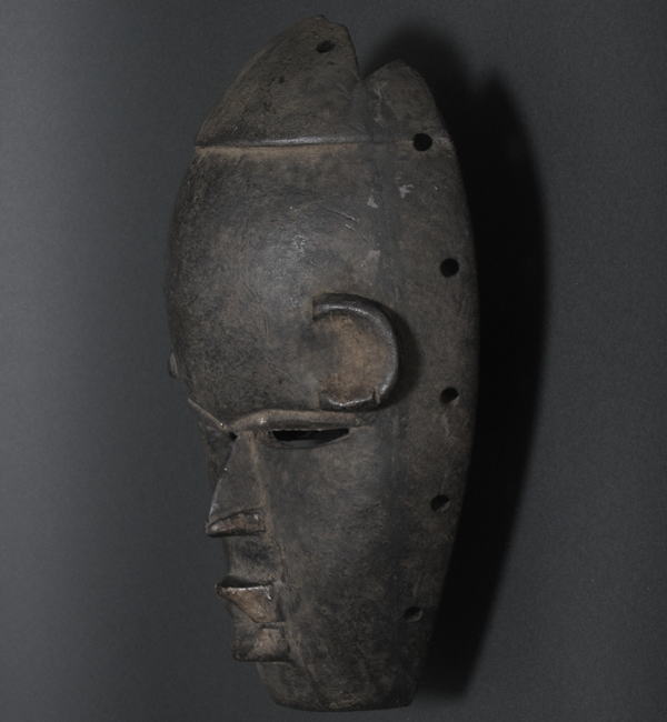 木彫りのマスク<アフリカの仮面(木彫り)：アフリカ雑貨アザライ