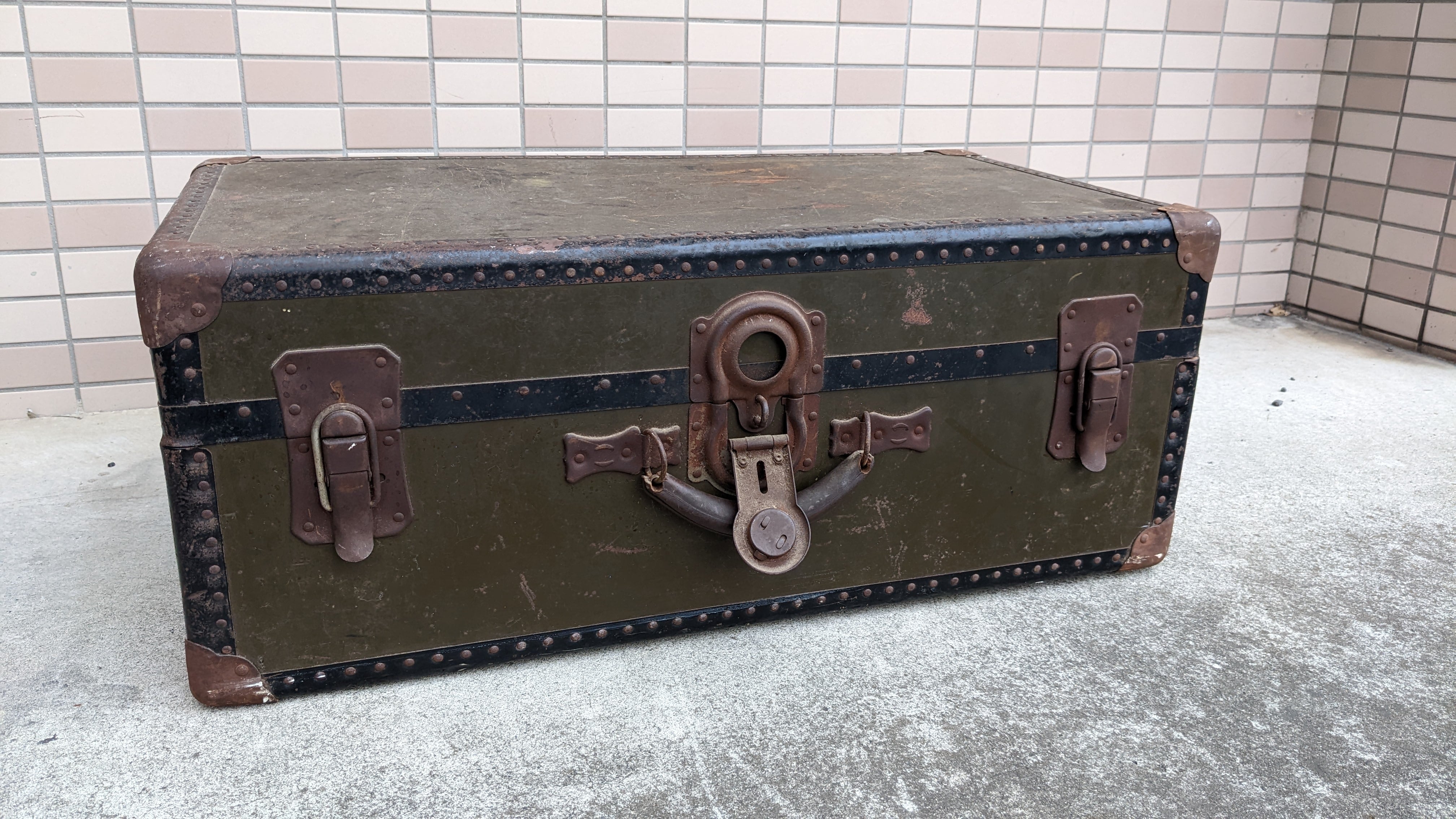 Vintage Container MetalCase TrunkCase Box ContainerBox Antique