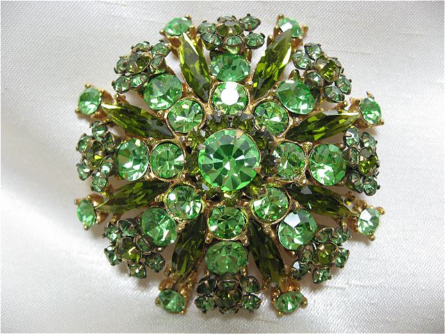 ツートーングリーンラインストーンブローチ(ヴィンテージ