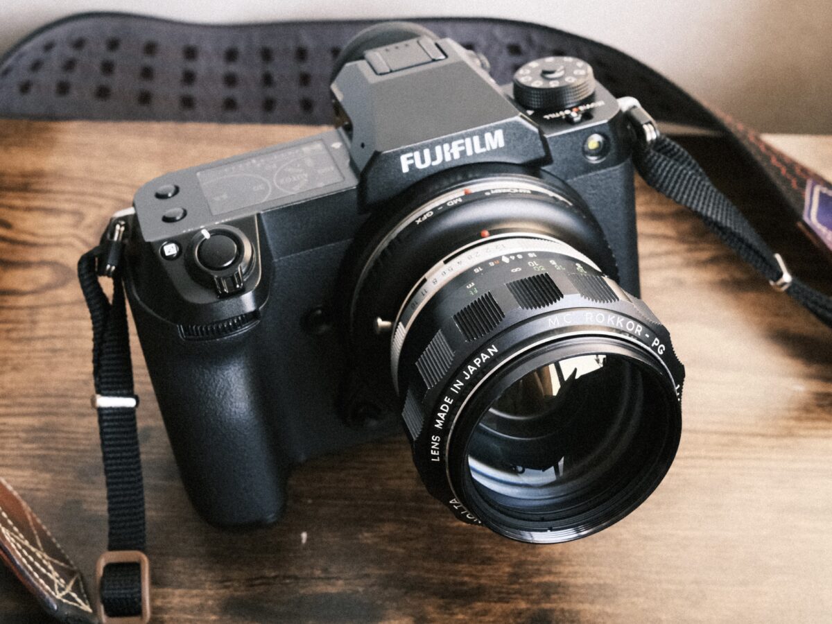 GFX × オールドレンズ。「MINOLTA AUTO ROKKOR-PF 58mm F1.4」 | BORN