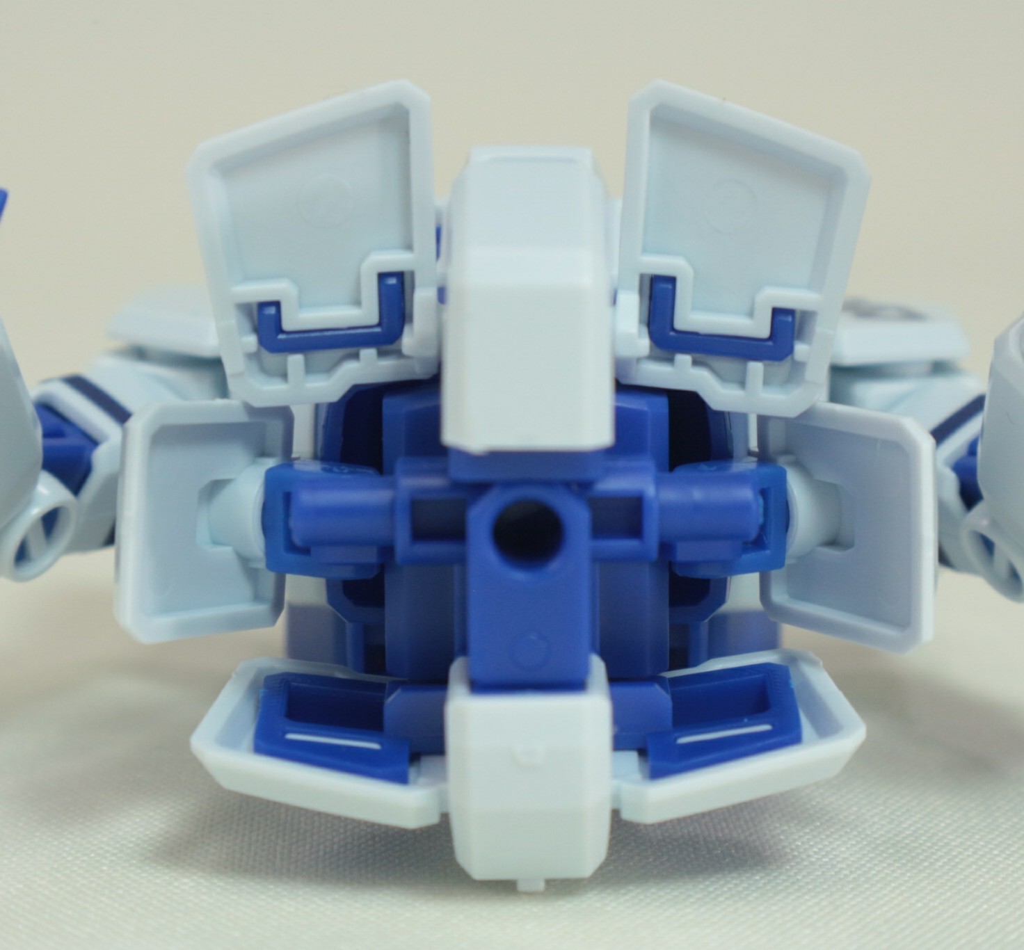 HGUC 1/144 RX-78-2ガンダム ドラゴンズバージョンのご紹介！ - 先人に