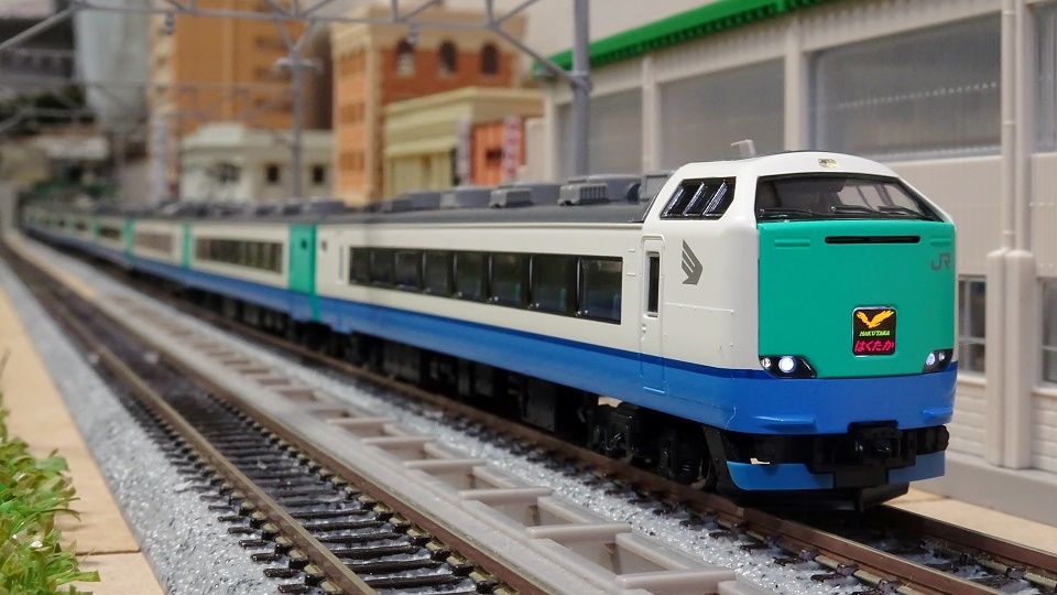 JR485-3000系特急「はくたか」上沼垂色9両編成が、ついにTOMIXから
