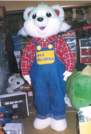 クイズ100人に聞きました | 光子館 特殊美術・着ぐるみ・人形