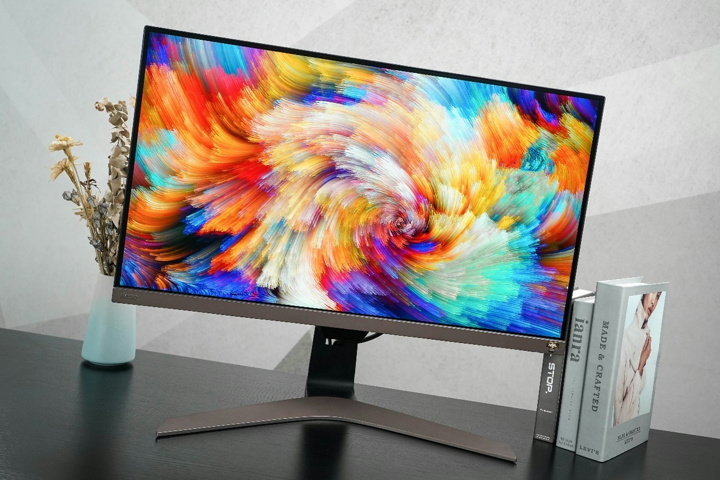 BenQ、ホームエンターテイメント向けの新型となる28インチ IPS 4K UHD
