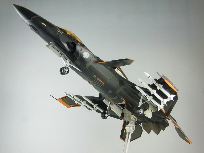 1/72 震電II ナガセカラー2号機＆STOVLモード - 電撃ホビーマガジン
