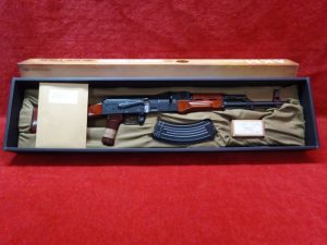 東京マルイの新作ガスブローバックライフルAKMが入荷しました