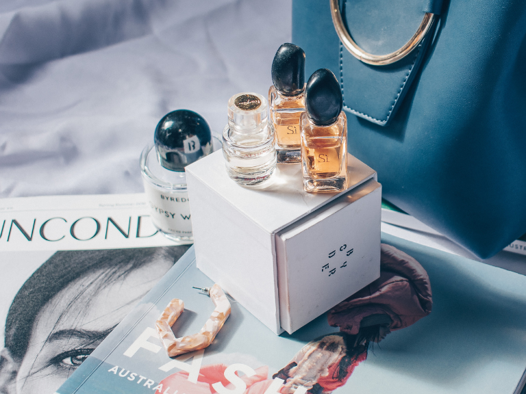 男女問わず愛されるユニセックスな香り！ホワイトティー香水の魅力と