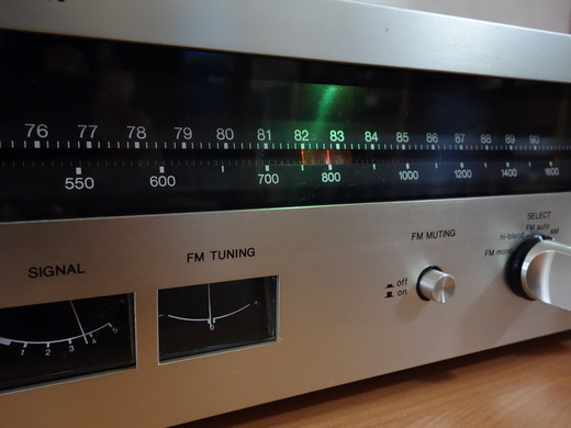 VICTOR JT-V6: BLUESS Laboratory