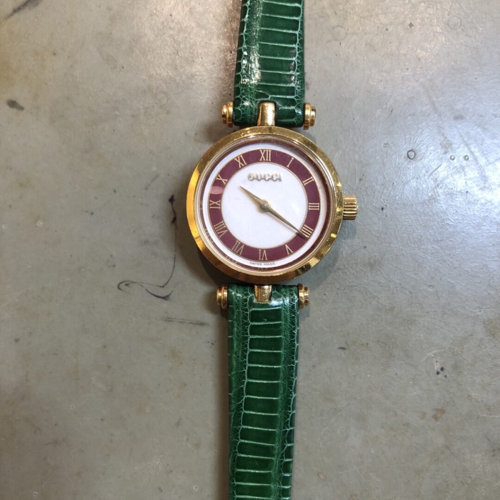 GUCCIの腕時計革ベルト交換、ベルト加工取付作業のご依頼がありました