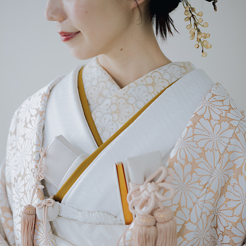 新作】花嫁和装 ベージュ系 色打掛 重ね衿 はこせこ 懐剣 扇子セット