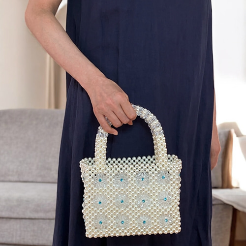 再販】クリスタルフラワーのパールビーズバッグ【ビーズバッグ