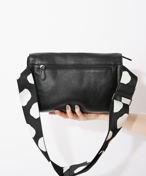 セール】《本革/470g》ワイドテープショルダーバッグ/ボディバッグ