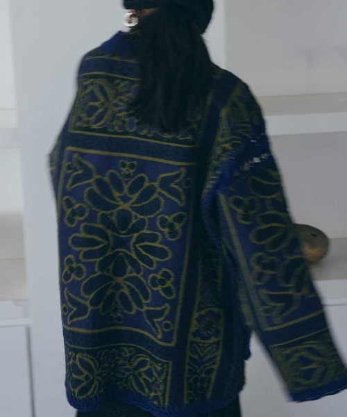 Ameri（アメリ）の「RUG PATTERN KNIT JACKET（ノーカラージャケット