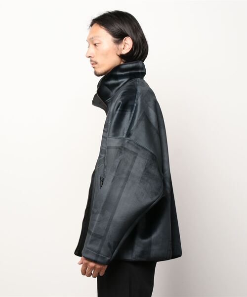 Y-3（ワイスリー）の「M CH2 VELVET SPACER ZINE AOP FZ SWEATER