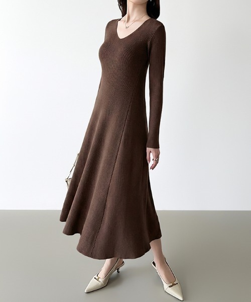 セール】一枚で完成する、上品ニットワンピ フレアニットワンピース v