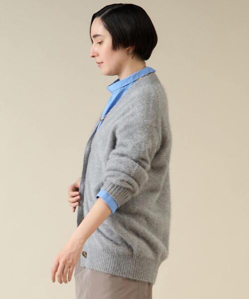 martinique（マルティニーク）の「FOXカシミヤVネックカーディガン