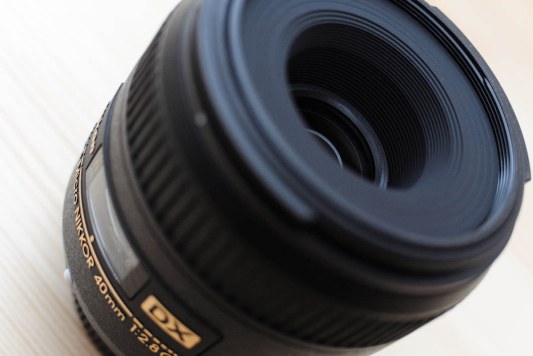 ニコン『AF-S DX Micro NIKKOR 40mm f/2.8G』 レンズレビュー。外観