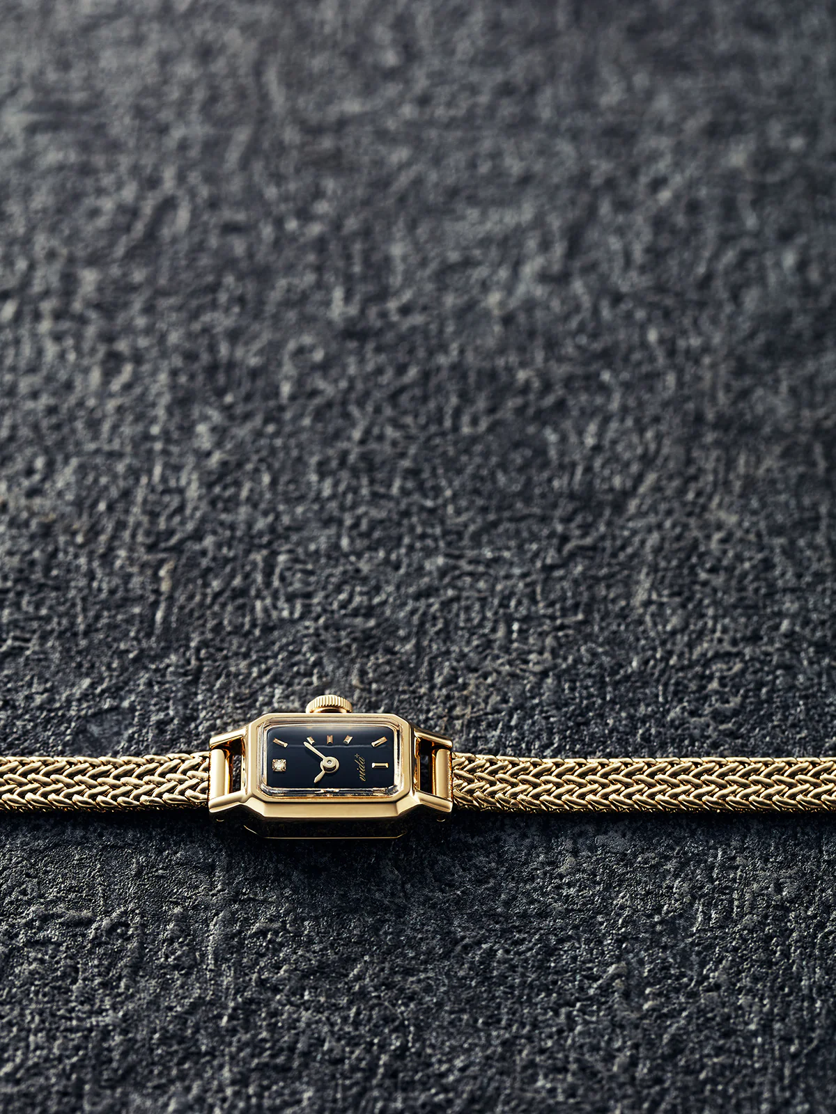 VIDA+ ヴィーダプラス ゴールド ブラックフェイス Casket 腕時計