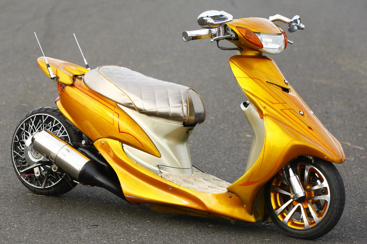 紫紋のエアロ！ ちょっと激しめのカスタムを楽しむなら Dio＆JOG