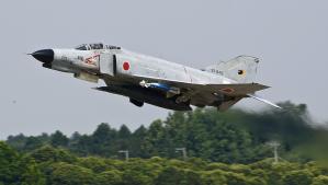 航空自衛隊：『防衛百景』百里基地で「ラスト・ファントム」の現場を