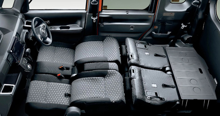 ウェイクは車中泊が快適な理由8つ！フルフラット化のやり方も！人数は2